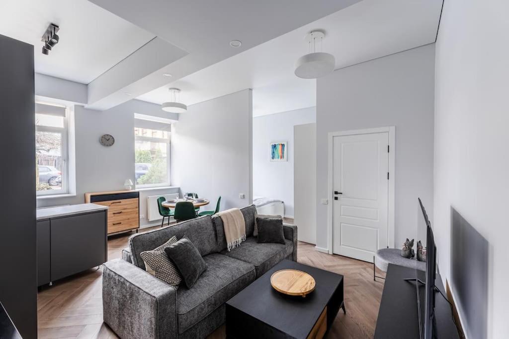 Modern Flat In Old Town Kaunas - Free Parking & Self Check-In Exteriér fotografie